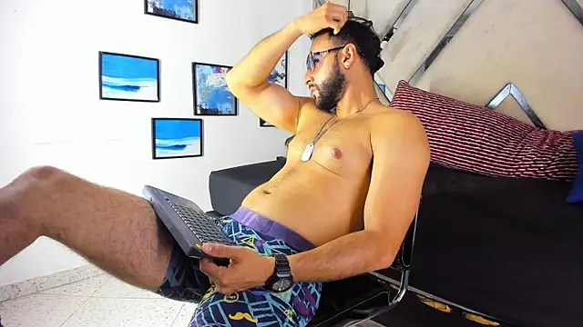 Mike333_ Webcamshow
