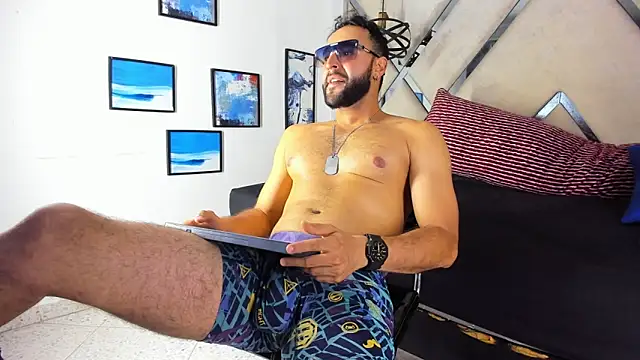 Mike333_ Webcam-Show