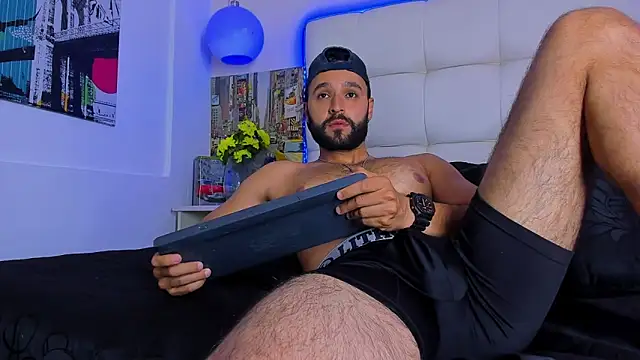 Mike333_'s Webcam Show