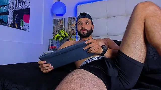 Mike333_'s Webcam Show