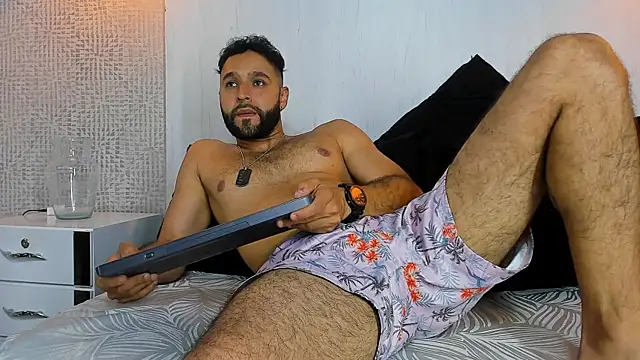 Mike333_ Show Webcam