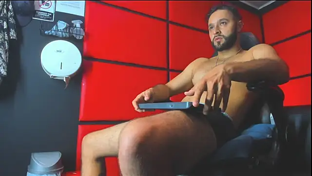 Mike333_'s Live XXX Chat