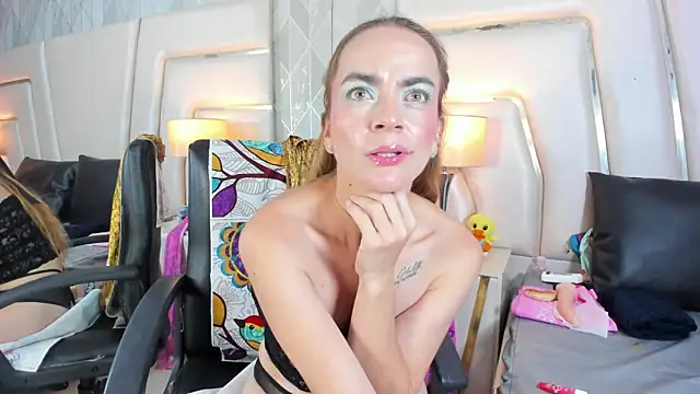 Show modela AnnePavlowa na web-kameri
