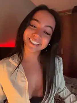 rouss_lar Show in webcam