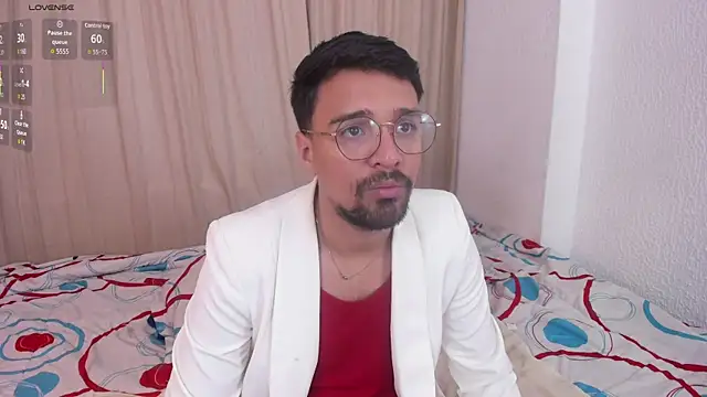 max_ed Show in webcam