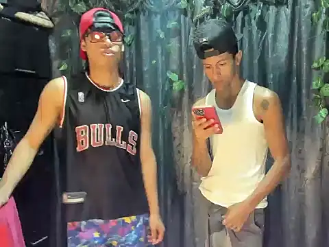 sexy_guys23 Show in webcam