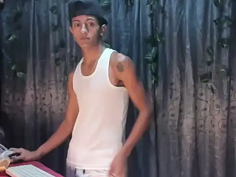sexy_guys23 Шоу с уебкамера
