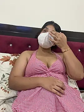 yourmoni001's Webcam Show