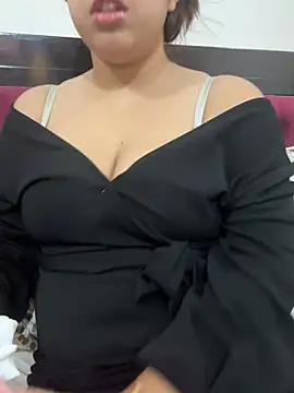 Show de yourmoni001 na webcam