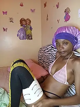 SaInTsUgAr Adlı Modelin Canlı XXX Sohbeti