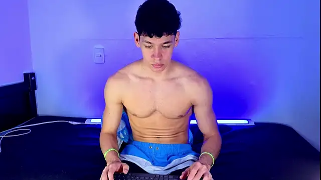 Luke_Muscle webcam show