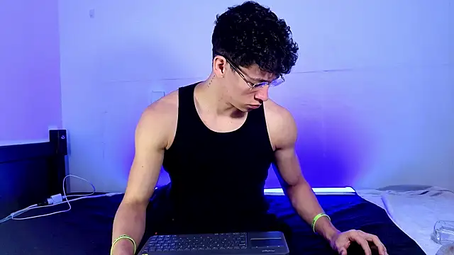 Luke_Muscle 网络视讯表演