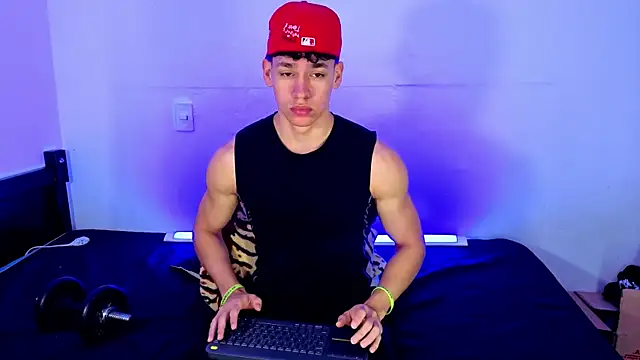 Luke_Muscle 在線直播表演