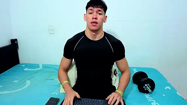 Show de Luke_Muscle na webcam