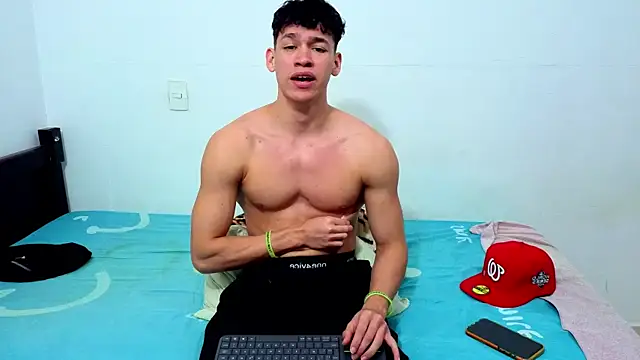 Luke_Muscle webcam show