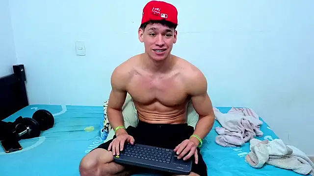Luke_Musclen Webbikameraesitys