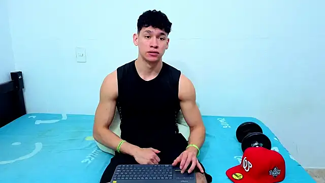 הופעת וובקאם של Luke_Muscle