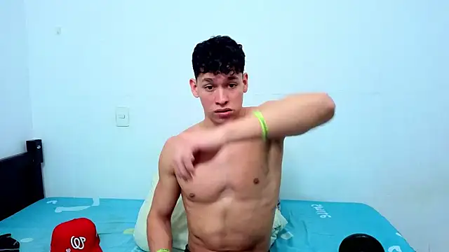 Show de Luke_Muscle na webcam