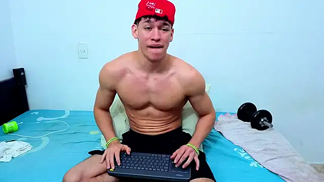 Show de Luke_Muscle na webcam