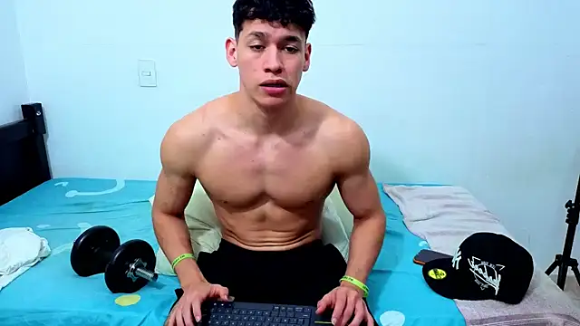 Show de Luke_Muscle na webcam