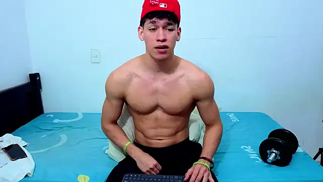 Luke_Muscle Adlı Modelin Web Kamerası Şovu