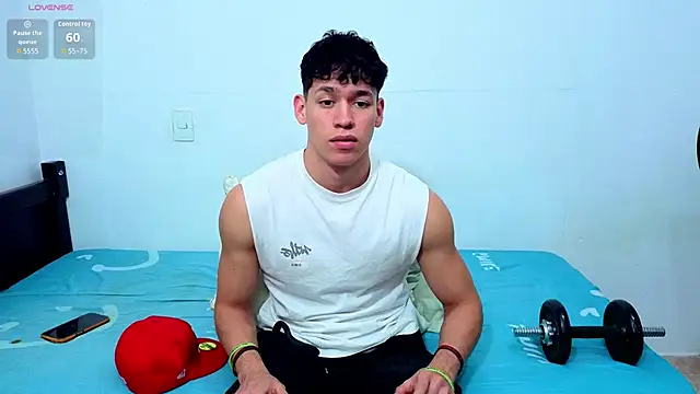 Show de Luke_Muscle na webcam