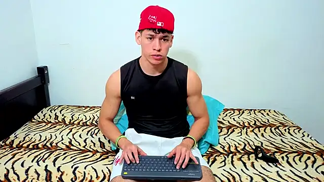 Luke_Muscleのウェブカメラショー