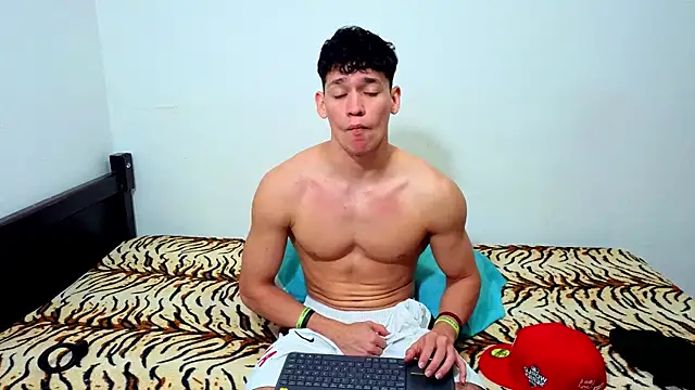 Luke_Muscle Webcam-Show