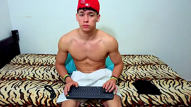 Luke_Muscle Webcam-Show