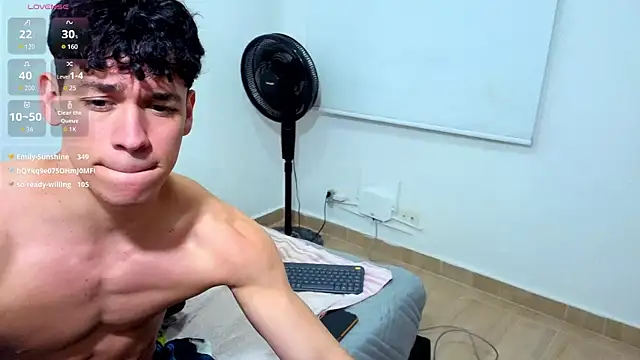Show de Luke_Muscle na webcam