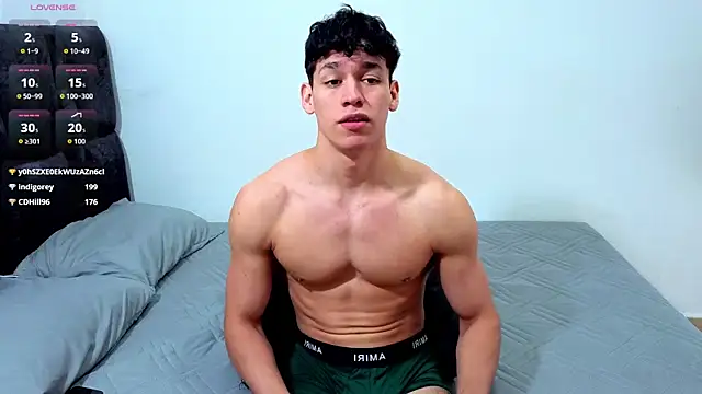 Show de Luke_Muscle na webcam
