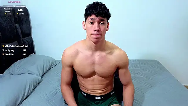 Show modela Luke_Muscle na web-kameri