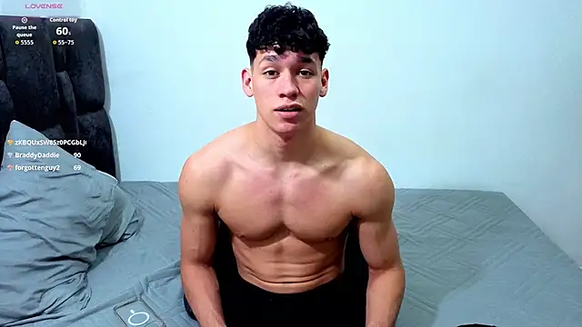Luke_Muscle Adlı Modelin Web Kamerası Şovu