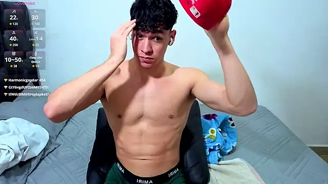 Show de Luke_Muscle na webcam