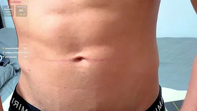 Show de Luke_Muscle na webcam