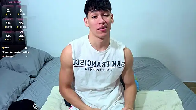 Luke_Muscle Adlı Modelin Web Kamerası Şovu