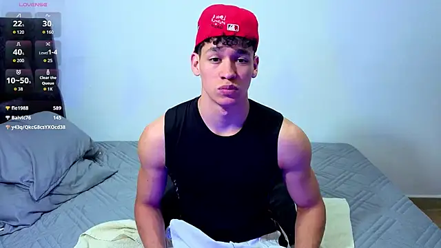 Luke_Muscle Adlı Modelin Web Kamerası Şovu