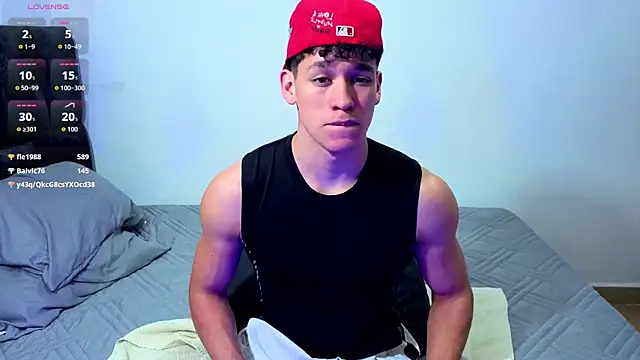 Luke_Muscle's Webcam Show