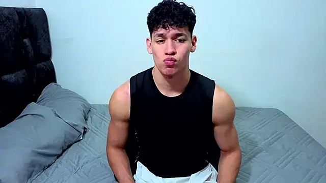 Luke_Muscle Webcam-Show