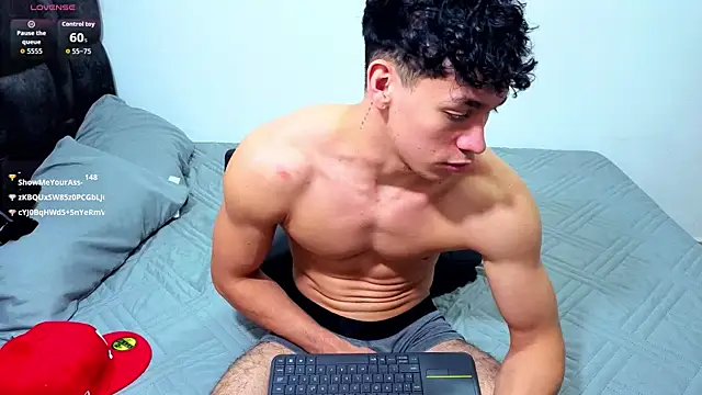 Show de Luke_Muscle na webcam
