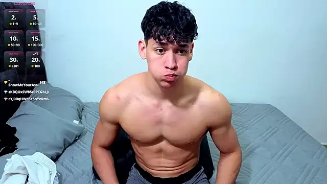 Luke_Muscle's Webcam Show