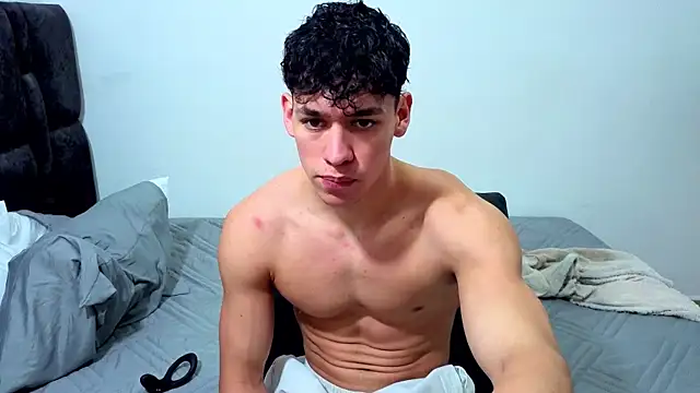 Luke_Muscle's Webcam Show