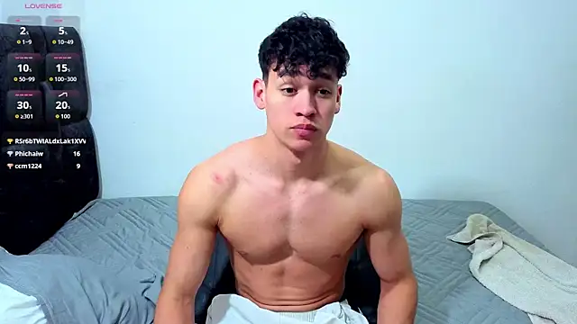 Luke_Muscle Webcam Show