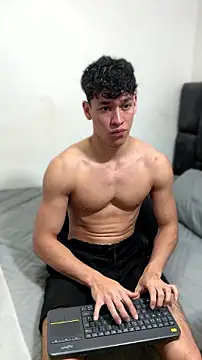 Luke_Muscle Adlı Modelin Web Kamerası Şovu