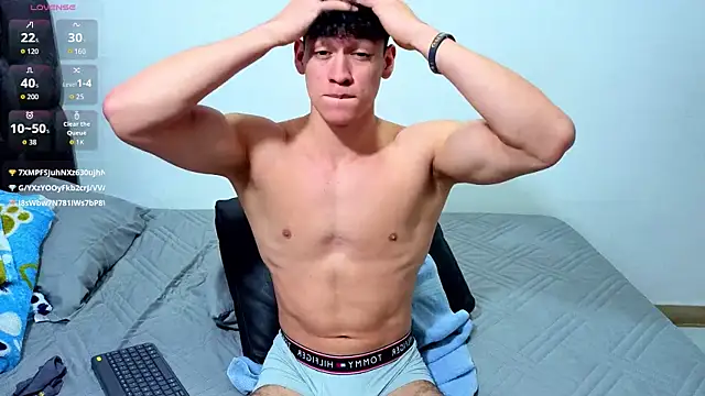 Luke_Muscle webkamerás műsora