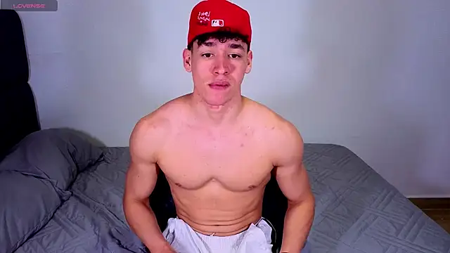 Luke_Muscle Adlı Modelin Web Kamerası Şovu