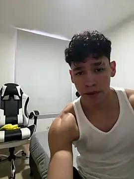 Luke_Muscleのウェブカメラショー