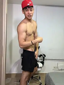 הופעת וובקאם של Luke_Muscle