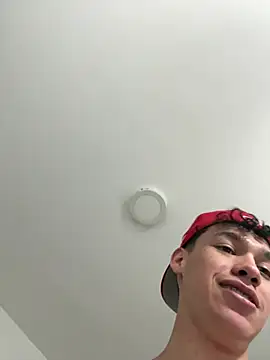 Luke_Muscle webkamerás műsora
