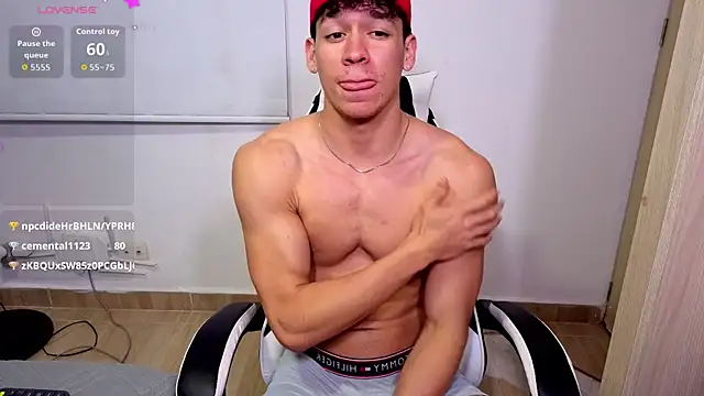 Show de Luke_Muscle na webcam